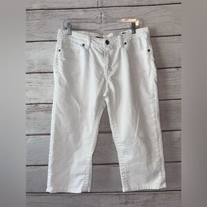VGS White Embellished Capri Jeans - Size 10
Summer Career Beach Office Casual